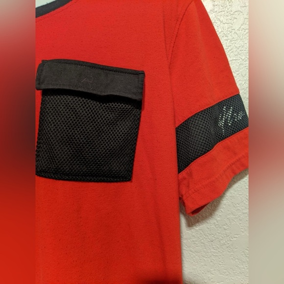 Marc Ecko Cut & Sew GUC sz XXL, Red and black tee with netting detail. Vintage. - Picture 3 of 6